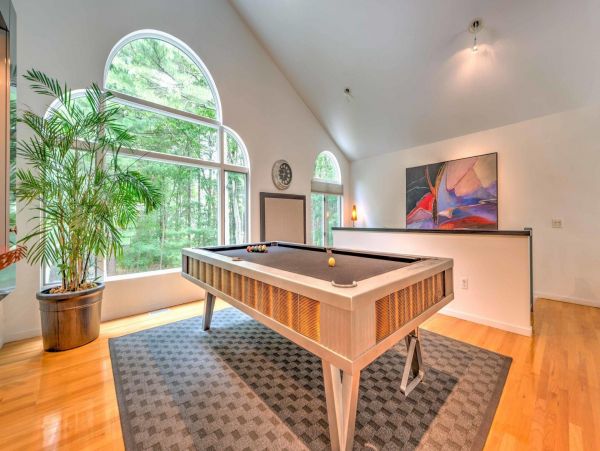 East Hampton Vacation Home Four Bedroom with Pool