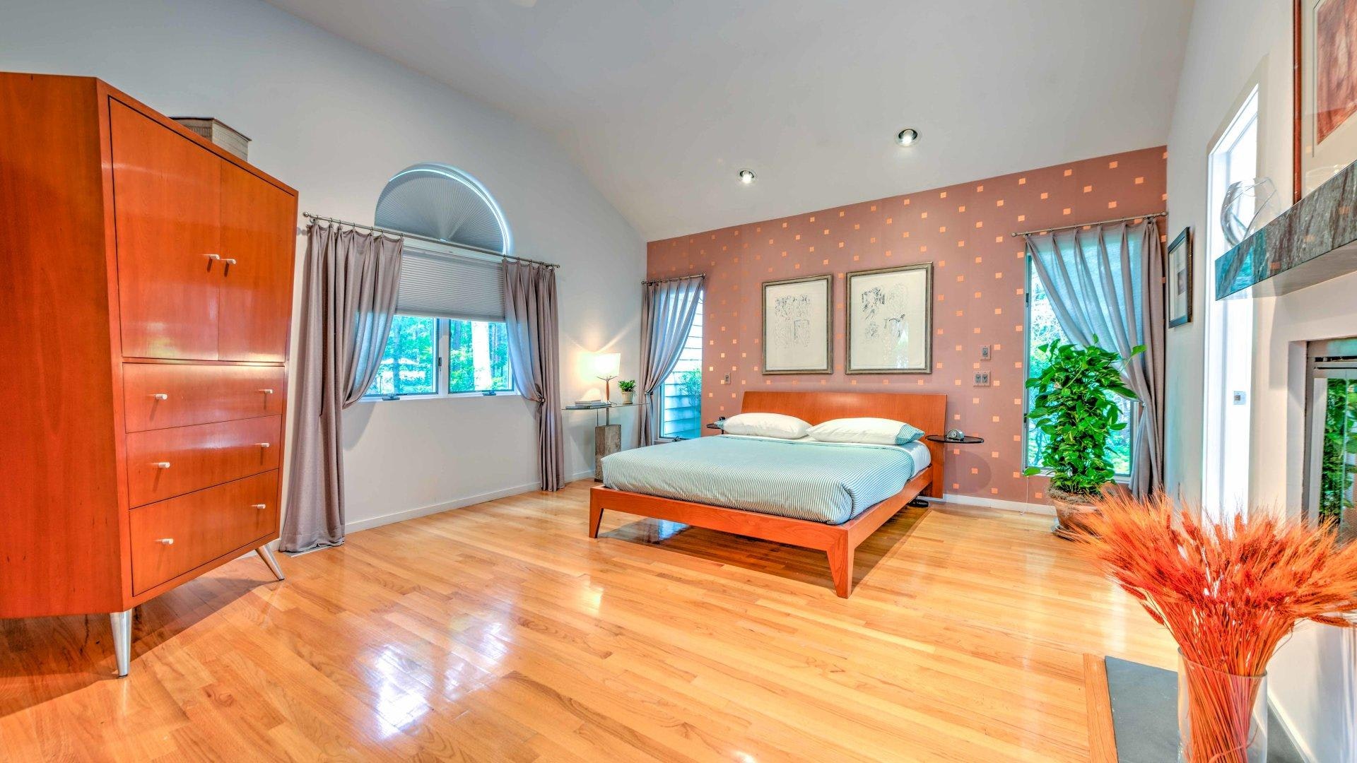 East Hampton Vacation Home Four Bedroom with Pool