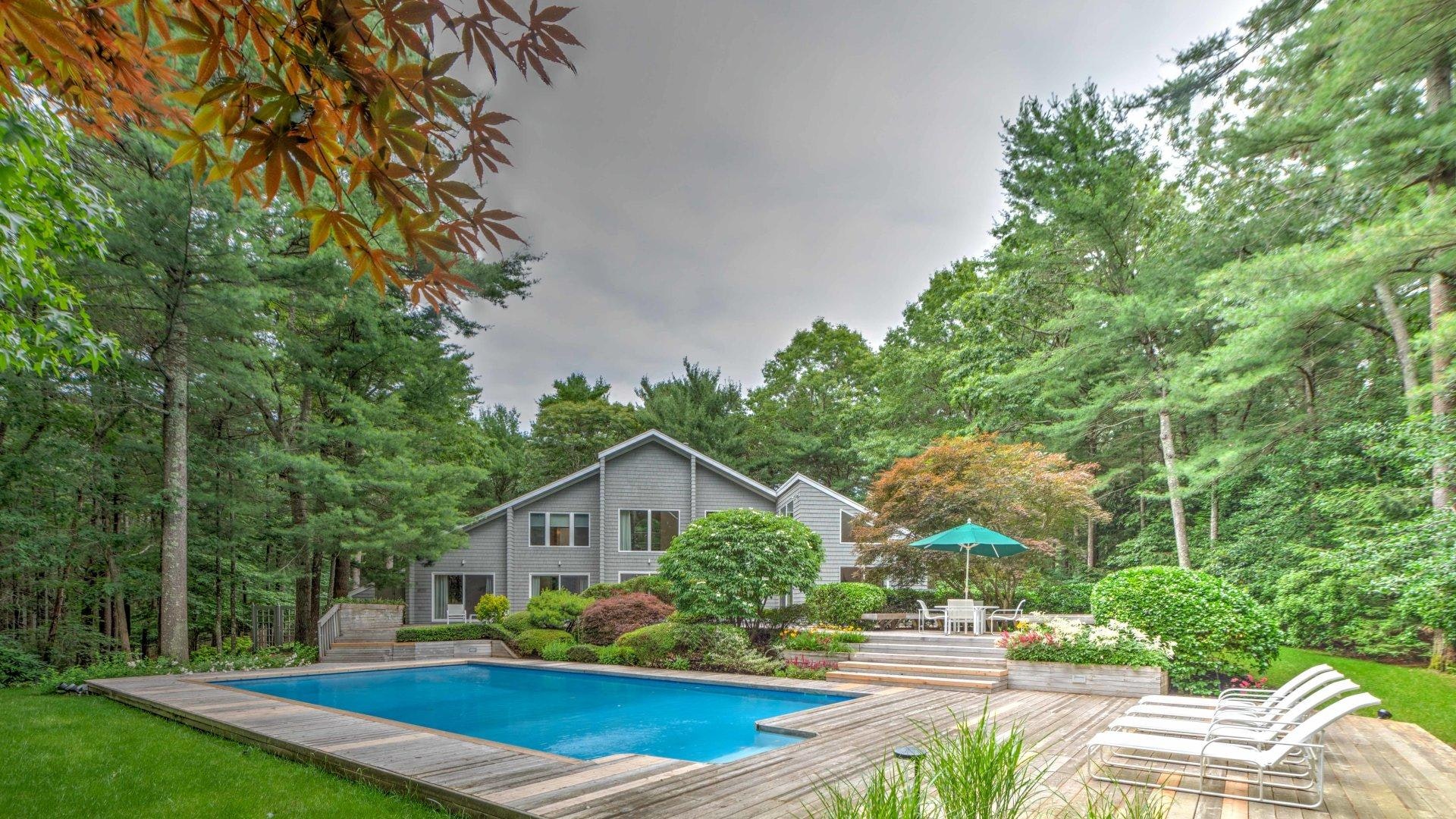 East Hampton Vacation Home Four Bedroom with Pool