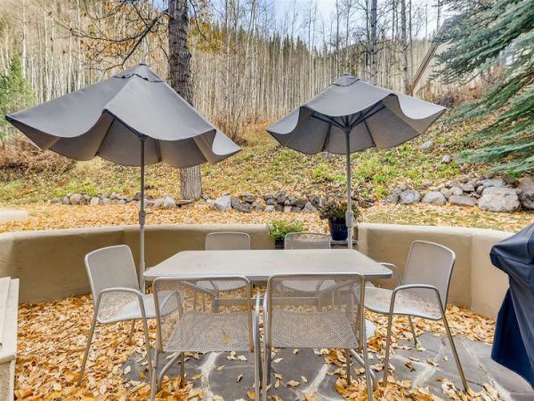 Charming & Cozy Vacation Home in Vail Sleeps 10 Guests