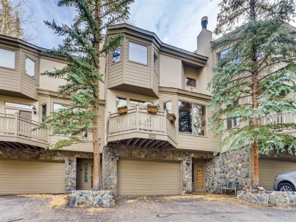 Charming & Cozy Vacation Home in Vail Sleeps 10 Guests