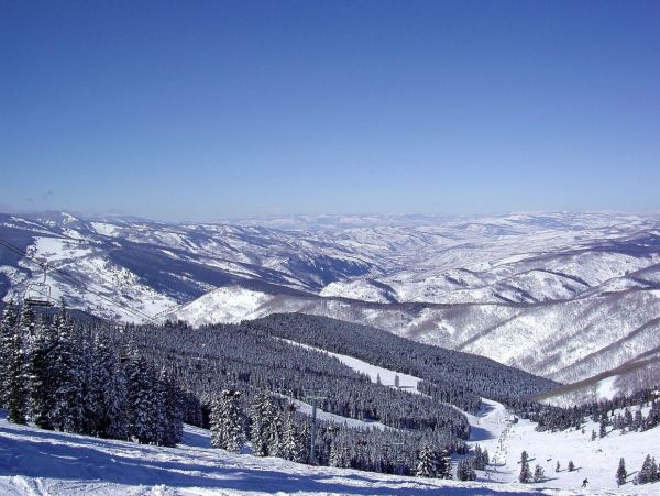 Charming & Cozy Vacation Home in Vail Sleeps 10 Guests