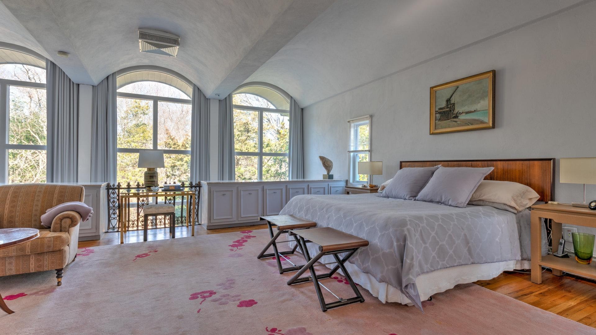 Bridgehampton Vacation Home with Pool Four Bedroom