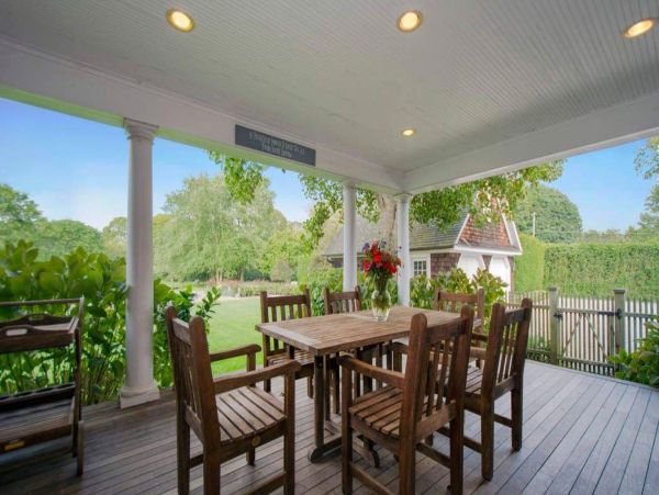 Hamptons Home 999858