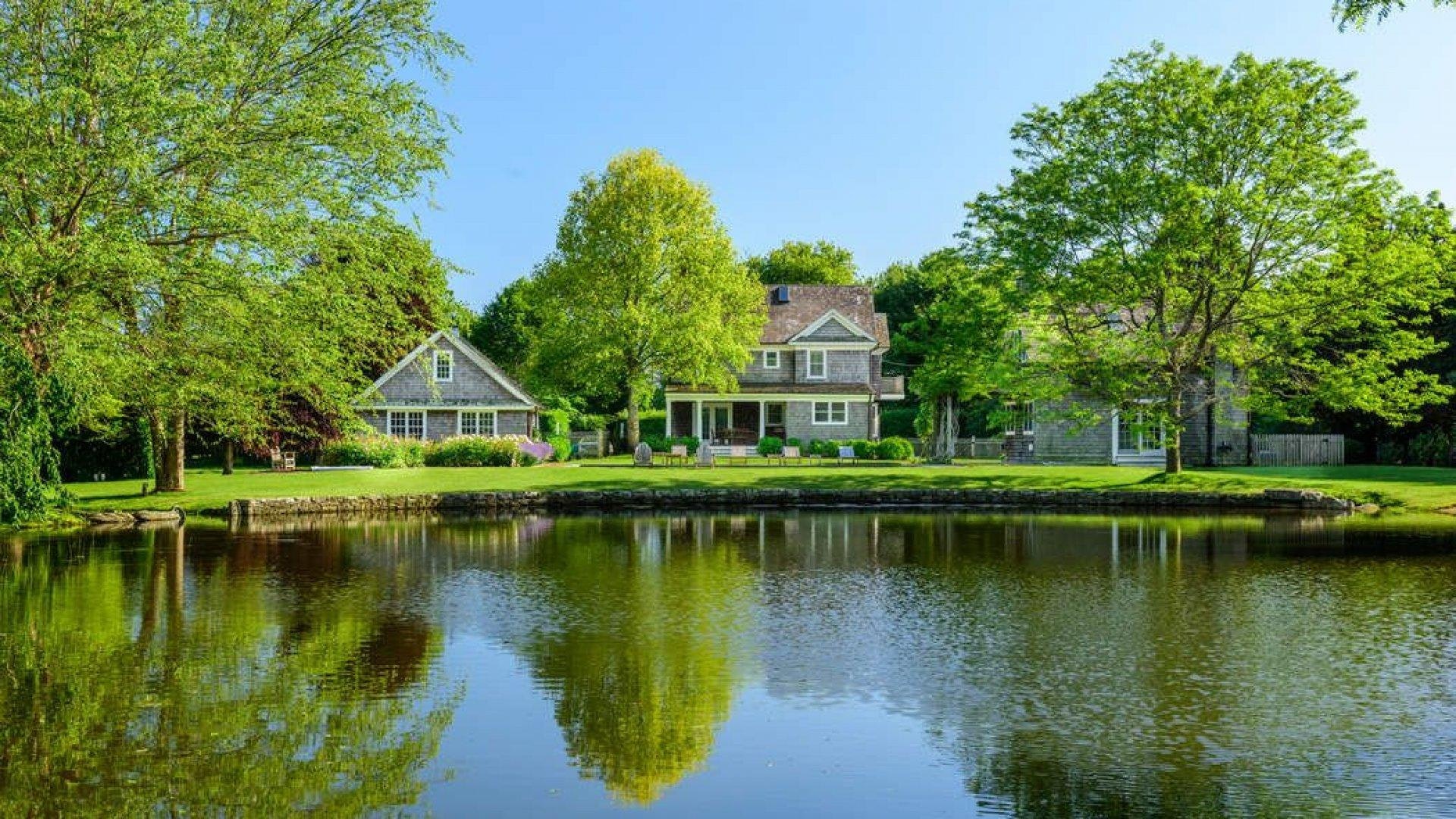 Hamptons Home 999858