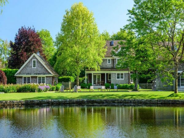 Hamptons Home 999858