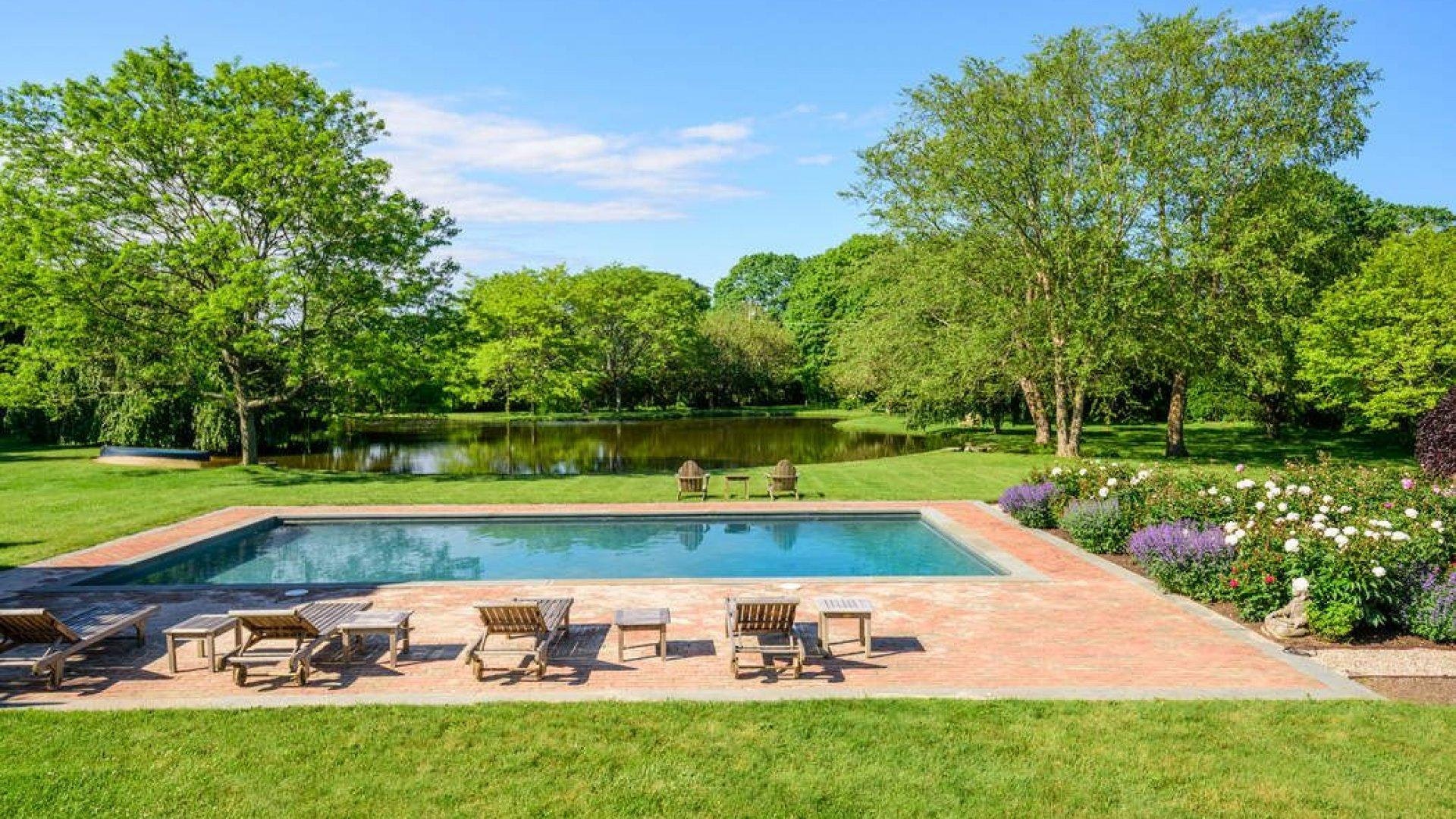 Hamptons Home 999858