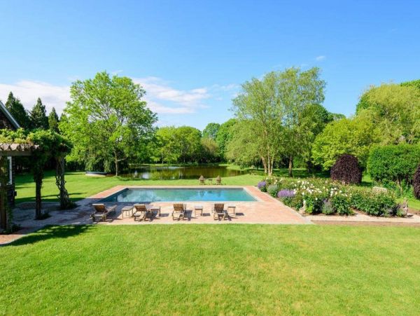 Hamptons Home 999858