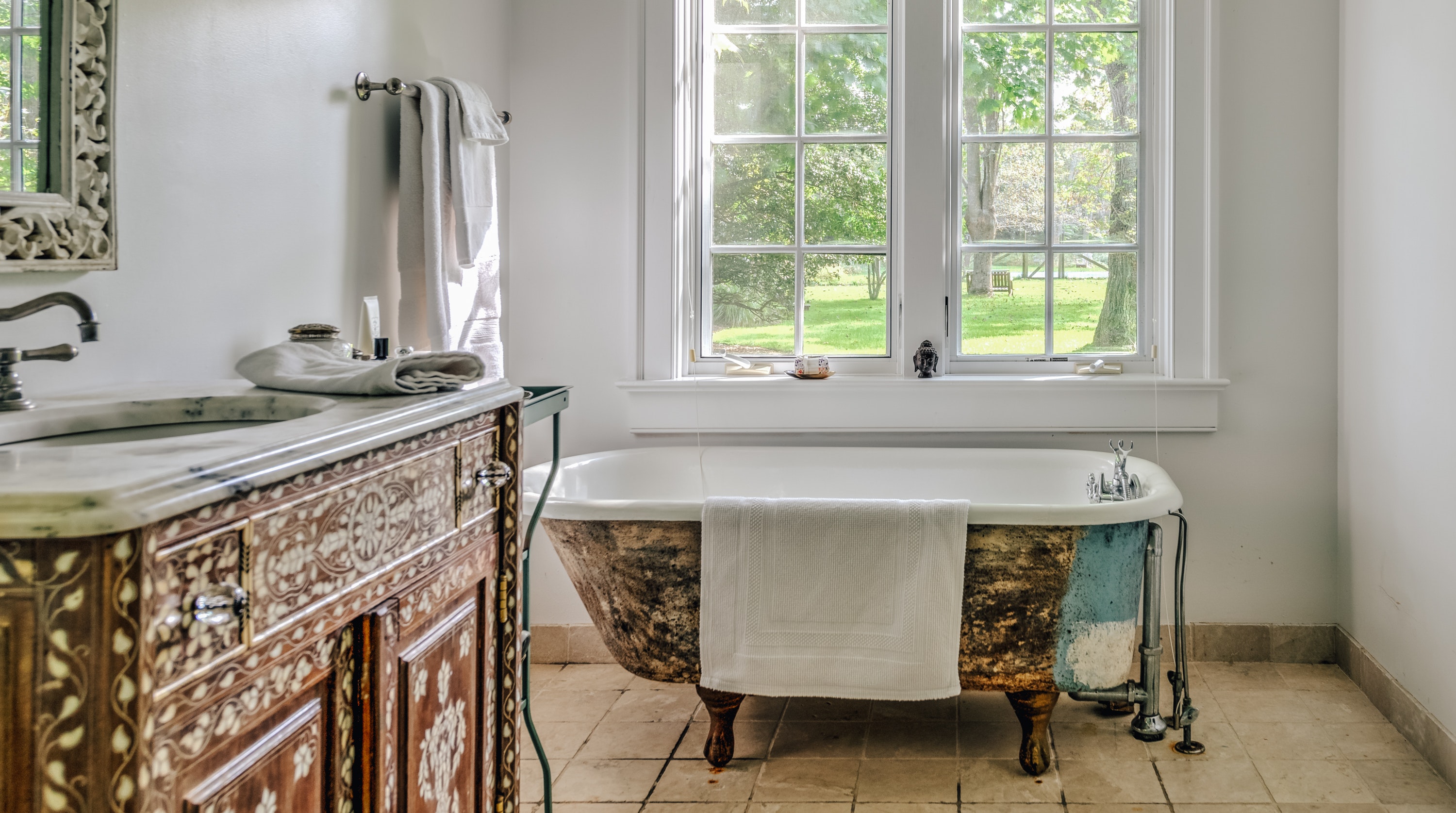 East Hampton Vacation Home Five Bedroom with Pool
