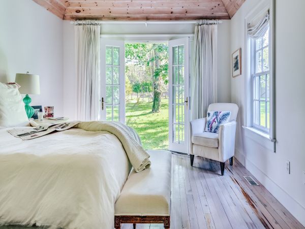 East Hampton Vacation Home Five Bedroom with Pool