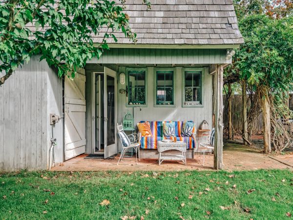East Hampton Vacation Home Five Bedroom with Pool