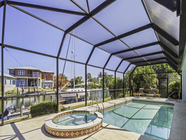 Charming Three Bedroom Vacation Pool Home in Longboat Key
