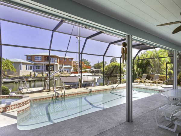Charming Three Bedroom Vacation Pool Home in Longboat Key