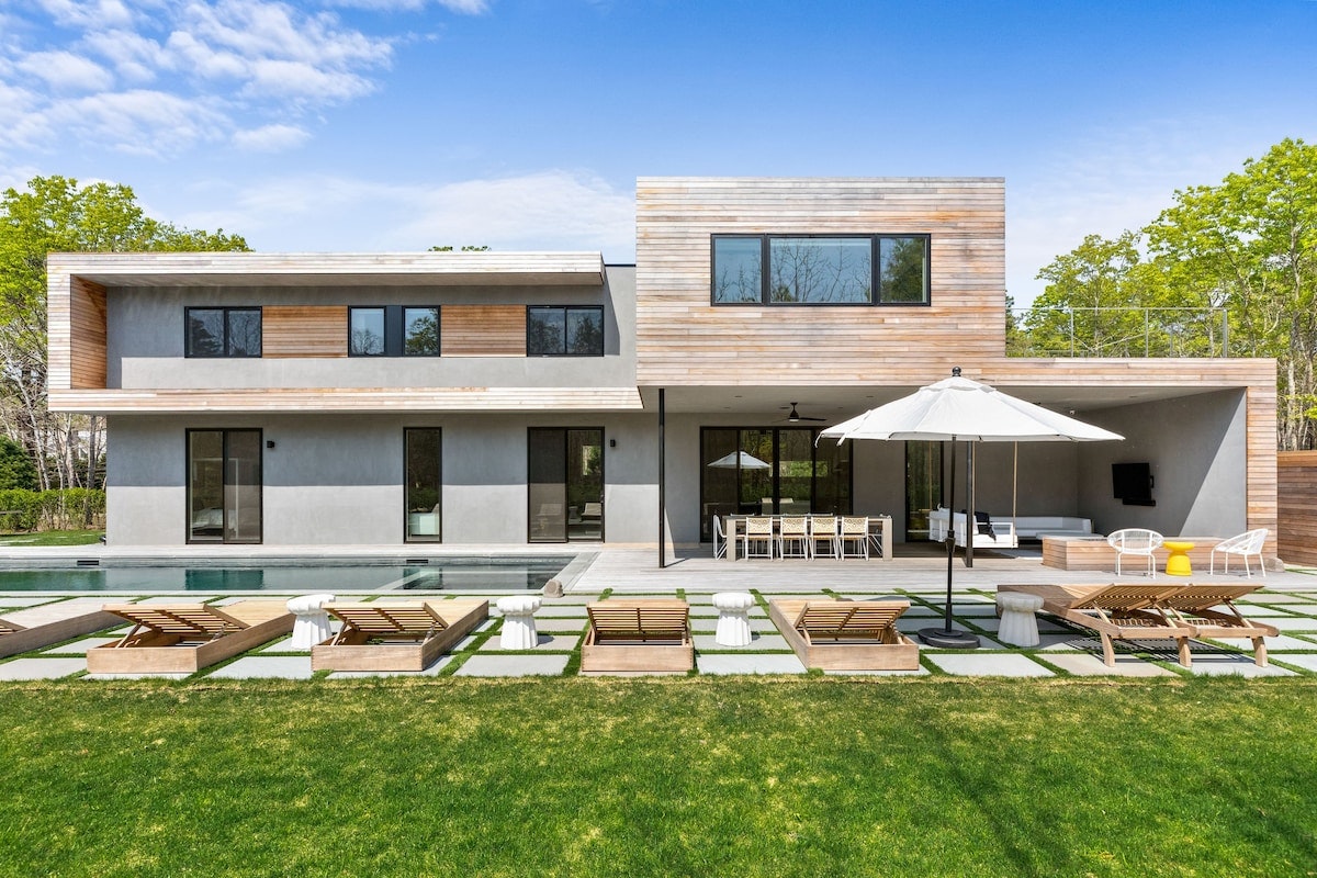 East Hamptons Vacation Home Five Bedroom