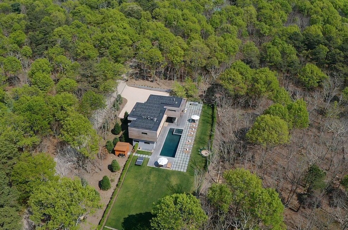 East Hamptons Vacation Home Five Bedroom