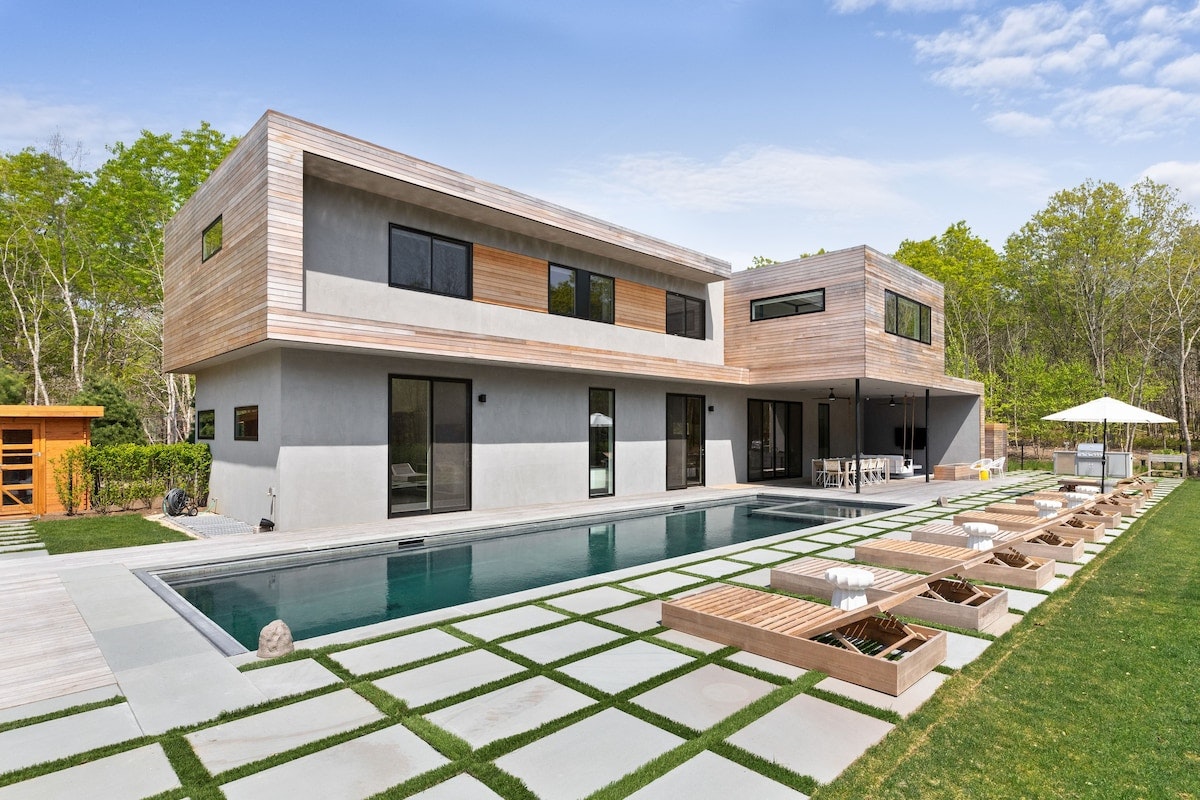 East Hamptons Vacation Home Five Bedroom
