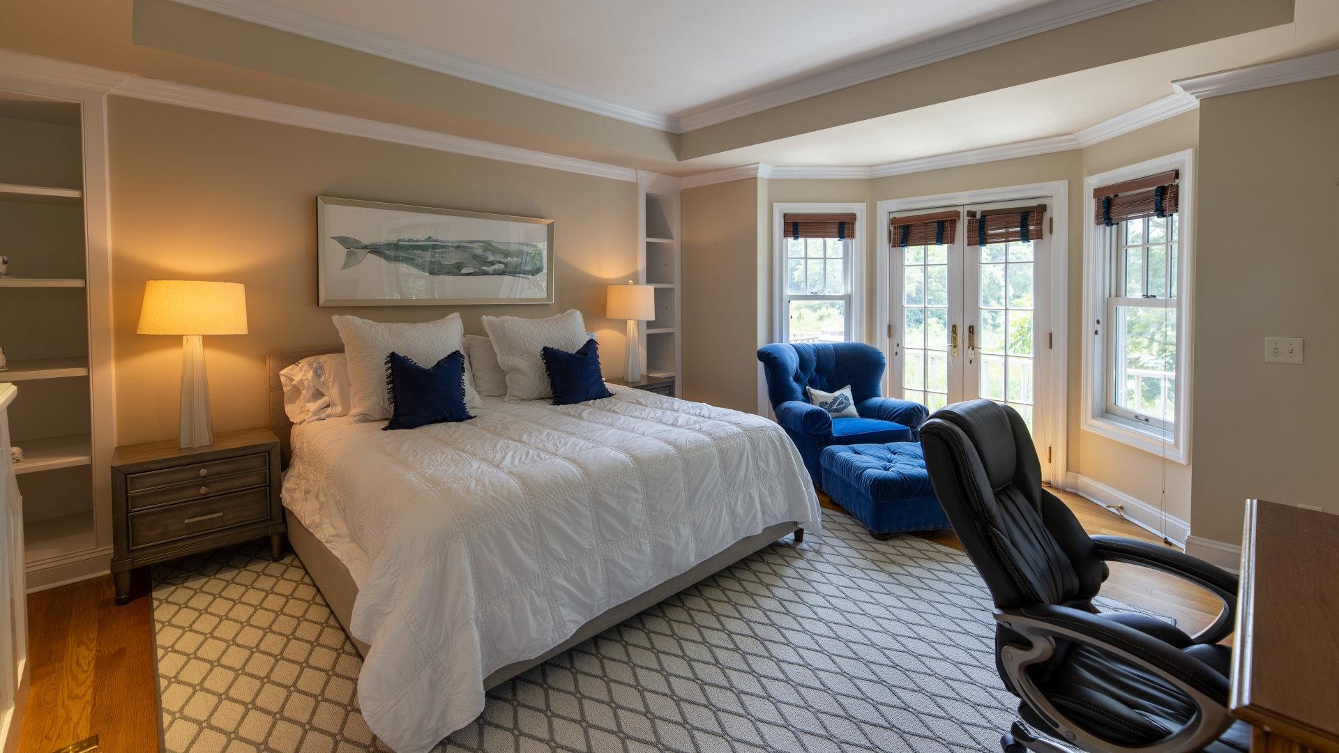 Stunning Hamptons Vacation Home with Private Pool Sleeps 14