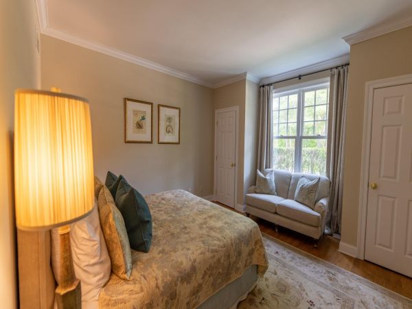 Stunning Hamptons Vacation Home with Private Pool Sleeps 14