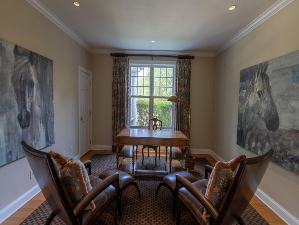 Stunning Hamptons Vacation Home with Private Pool Sleeps 14