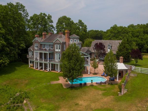Stunning Hamptons Vacation Home with Private Pool Sleeps 14