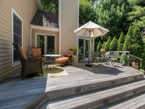 Luxury Sag Harbor Vacation Rental: Exclusive Hideaway
