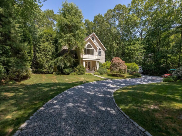 Luxury Sag Harbor Vacation Rental: Exclusive Hideaway