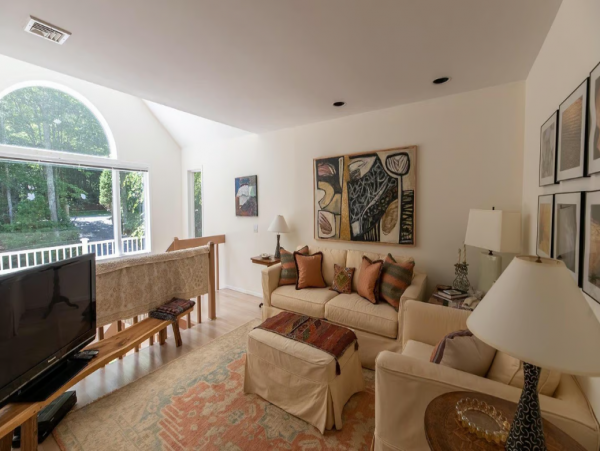 Luxury Sag Harbor Vacation Rental: Exclusive Hideaway