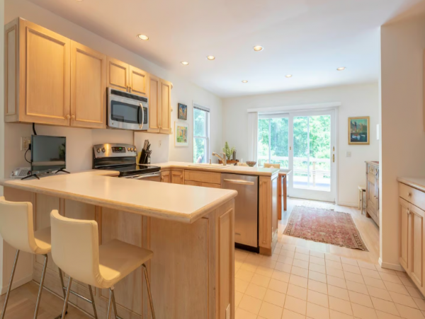 Luxury Sag Harbor Vacation Rental: Exclusive Hideaway