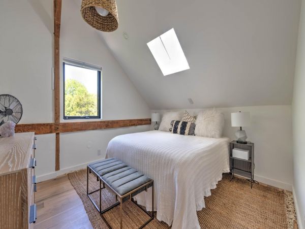Water Mill Vacation Home Four Bedroom with Pool
