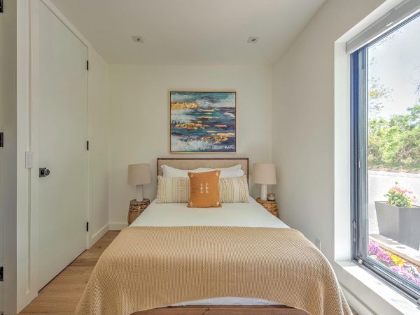 Water Mill Vacation Home Four Bedroom with Pool