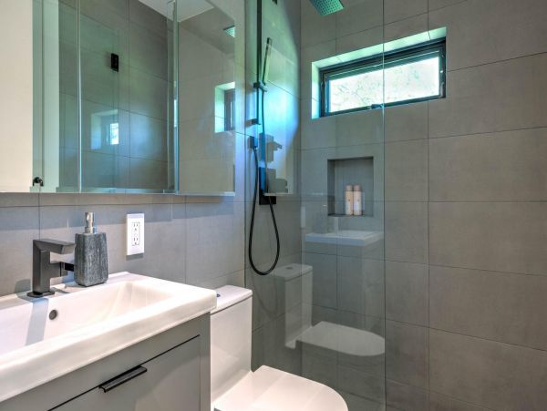 Water Mill Vacation Home Four Bedroom with Pool