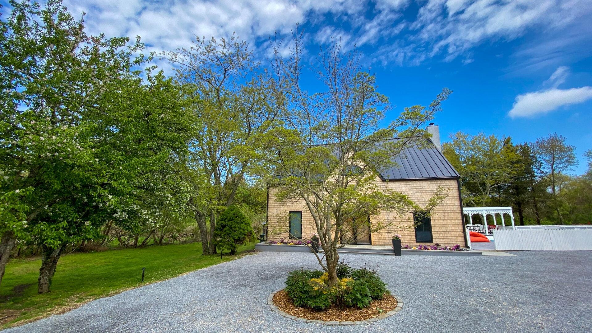 Water Mill Vacation Home Four Bedroom with Pool