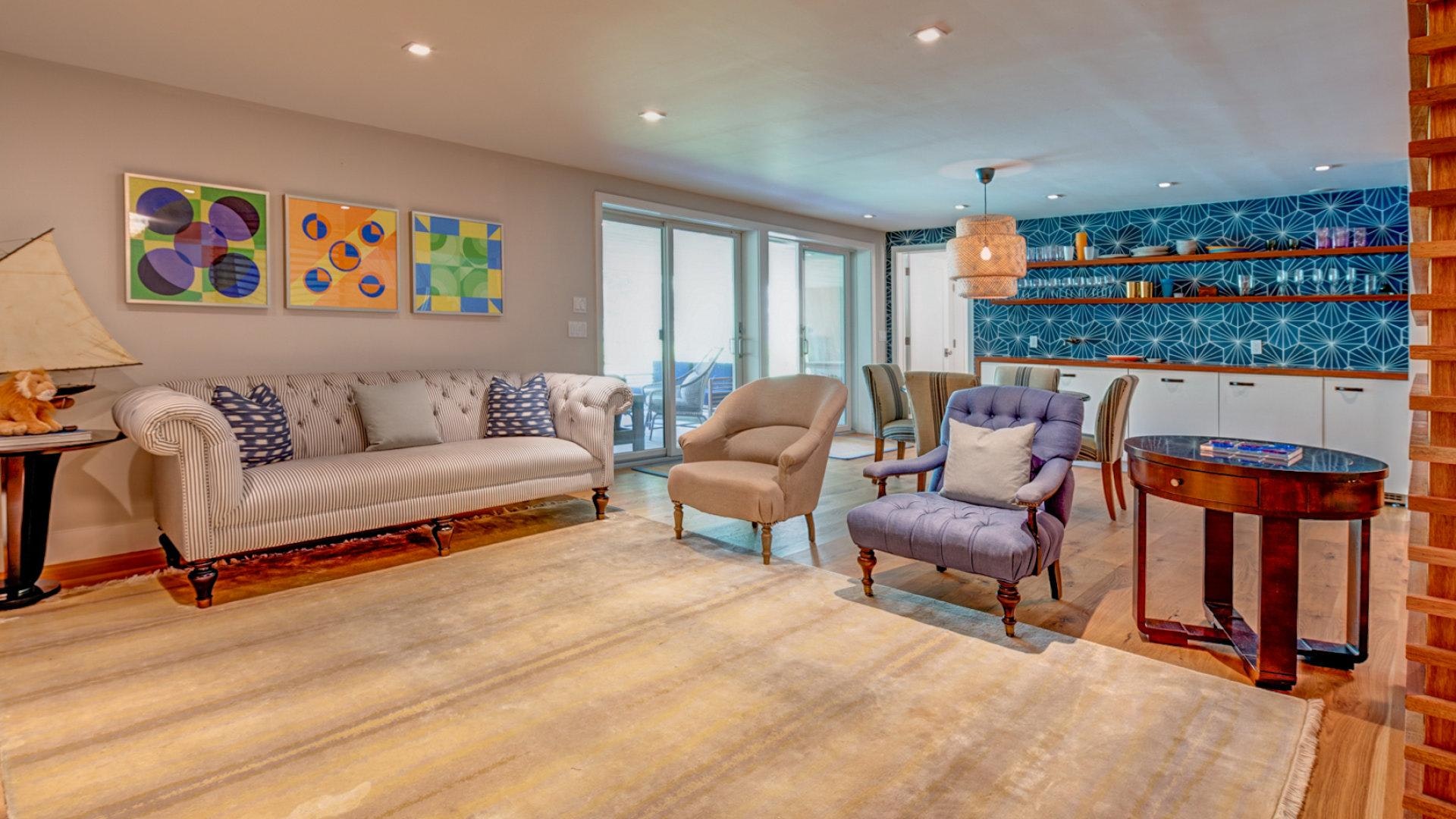 Hamptons Vacation Home Six Bedroom with Pool