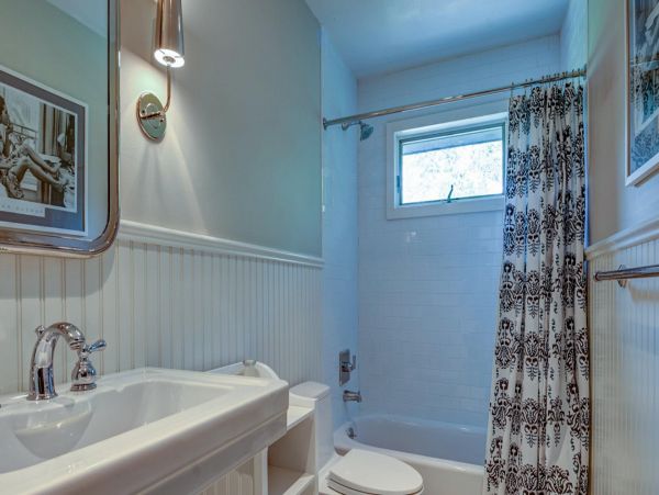 Hamptons Vacation Home Six Bedroom with Pool
