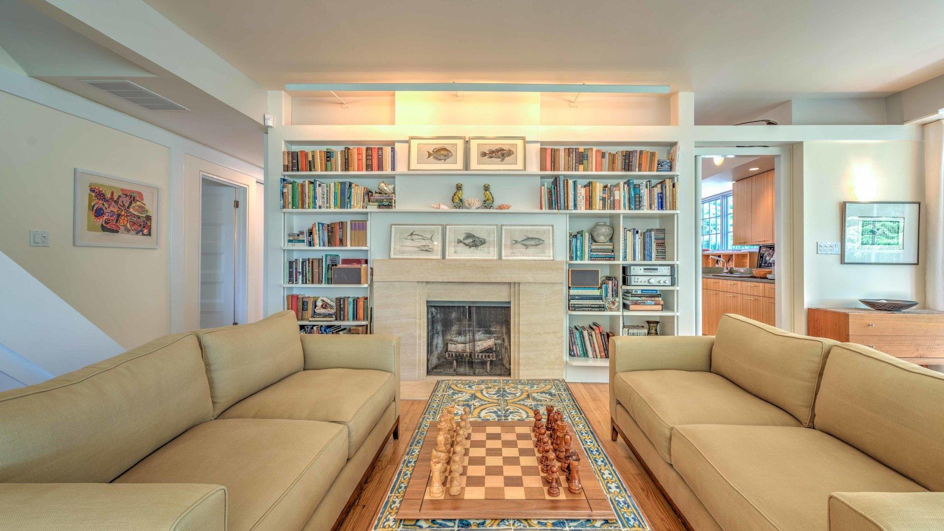 Hamptons Home 999875