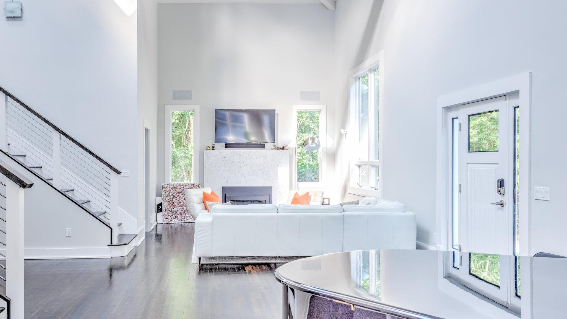 Hamptons Vacation Home Six Bedroom with Pool