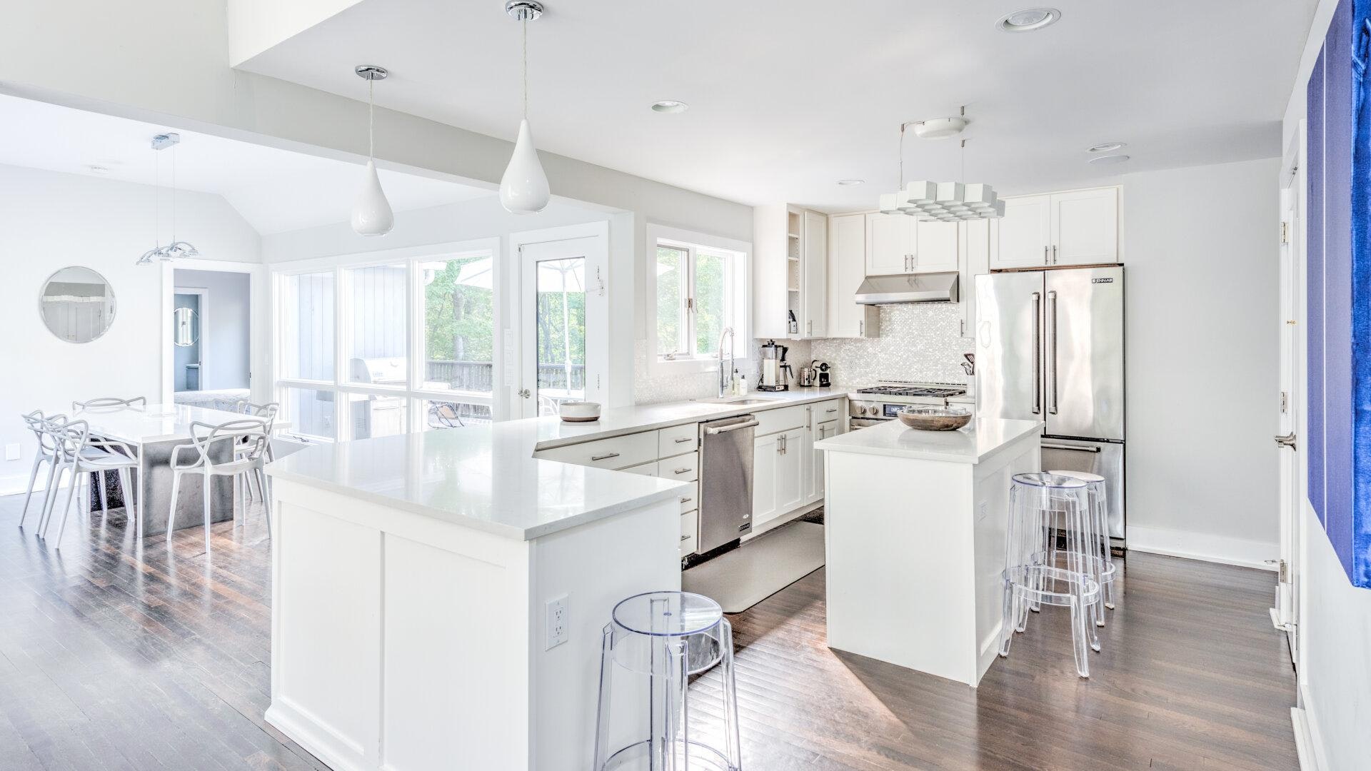 Hamptons Vacation Home Six Bedroom with Pool