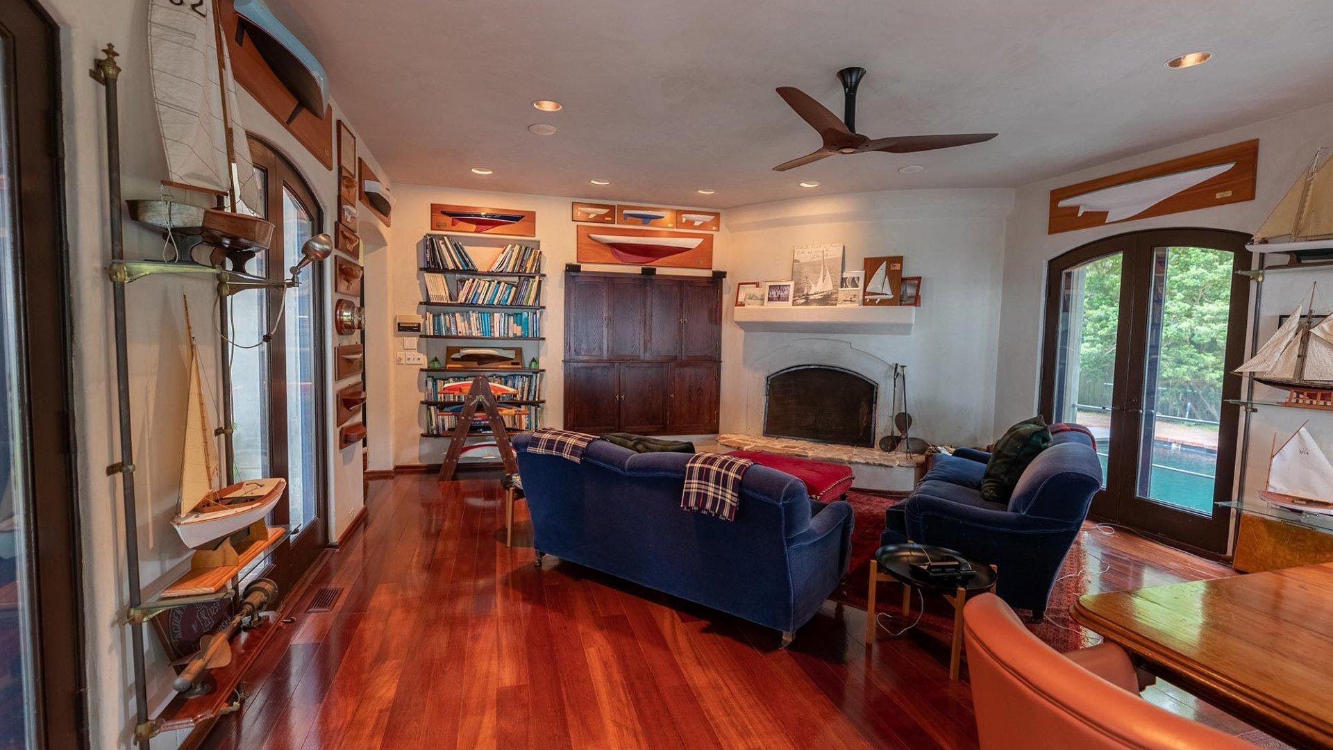 Hamptons Home 999877