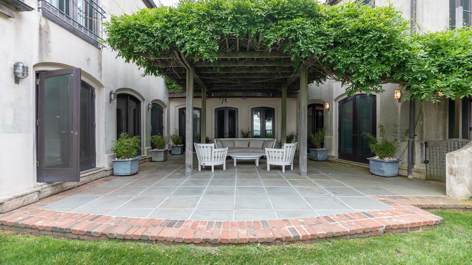 Hamptons Home 999877