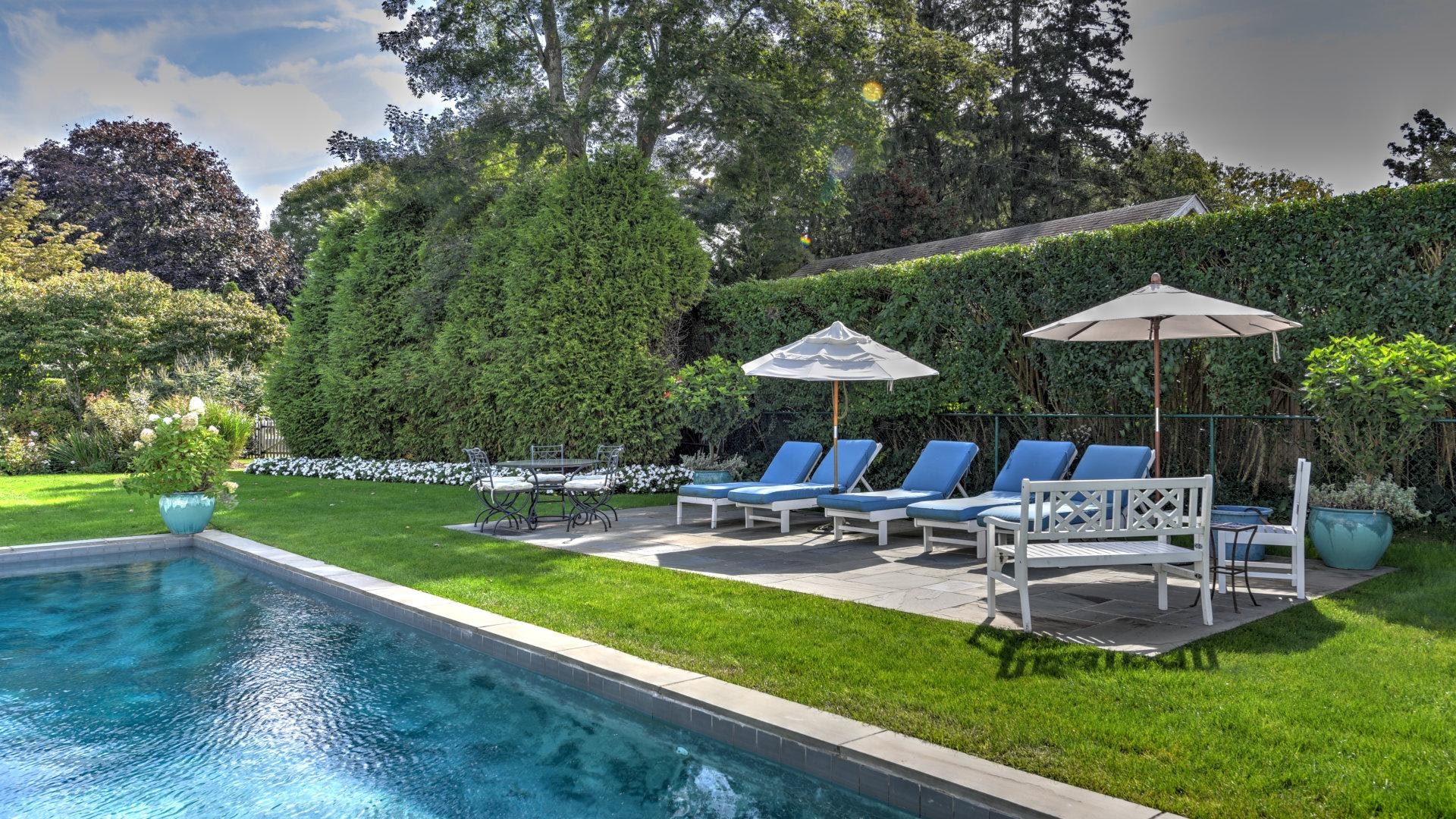 Southampton Vacation Home Six Bedroom with Pool
