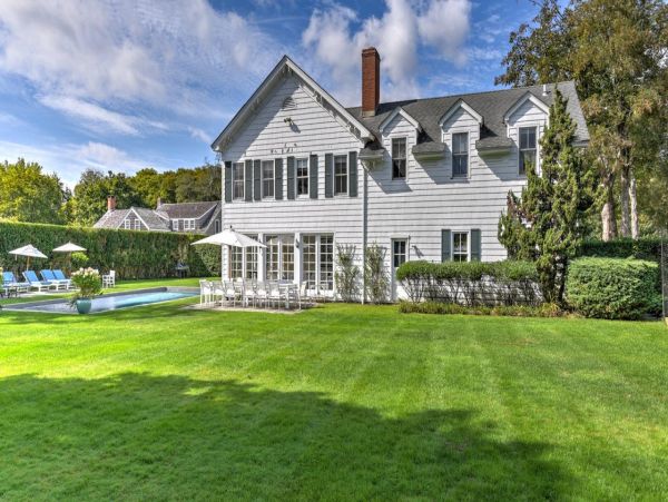 Southampton Vacation Home Six Bedroom with Pool