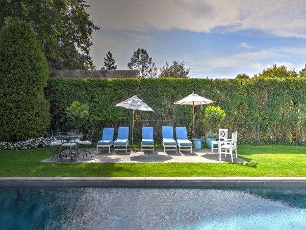 Southampton Vacation Home Six Bedroom with Pool