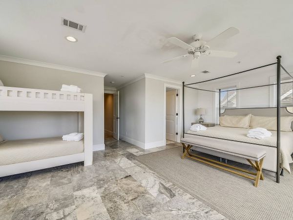 Stunning Vacation Home 2 Blocks from Beach in Hilton Head