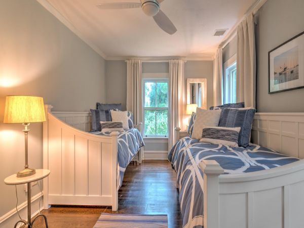 Hamptons Home 999883
