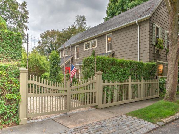 Hamptons Home 999883