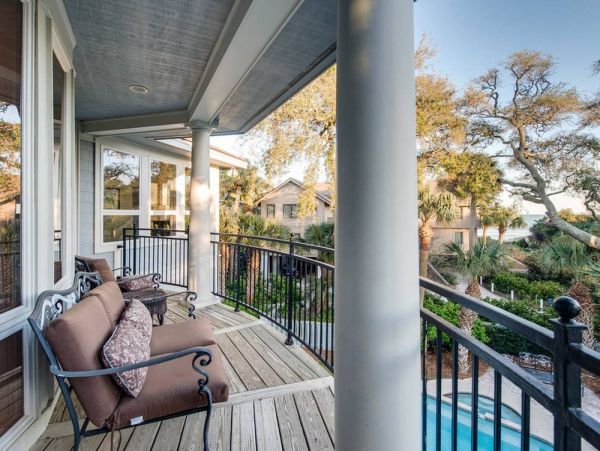 Six Bedroom Rental Home Steps to the Beach in Hilton Head