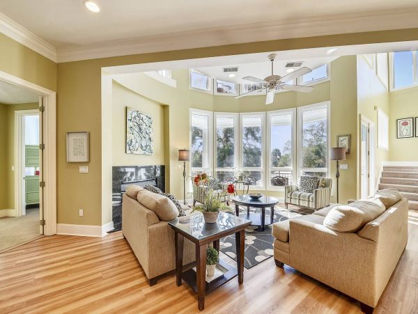 Six Bedroom Rental Home Steps to the Beach in Hilton Head