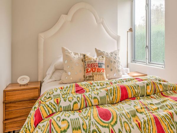 Gorgeous Hamptons Vacation Home with Private Pool Sleeps 15