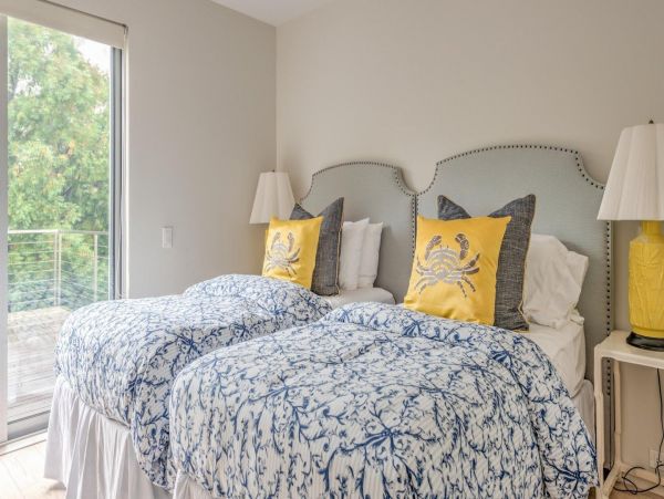 Gorgeous Hamptons Vacation Home with Private Pool Sleeps 15