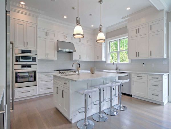 Beautiful Hamptons Vacation Rental with Private Pool